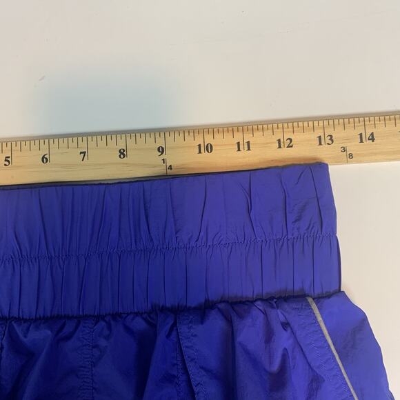 Fabletics Shorts Womens Small‎ Ultra High-Waisted Piped Nylon Lightweight Gym S - Picture 7 of 10